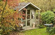 Choosing a garden house and its phased construction